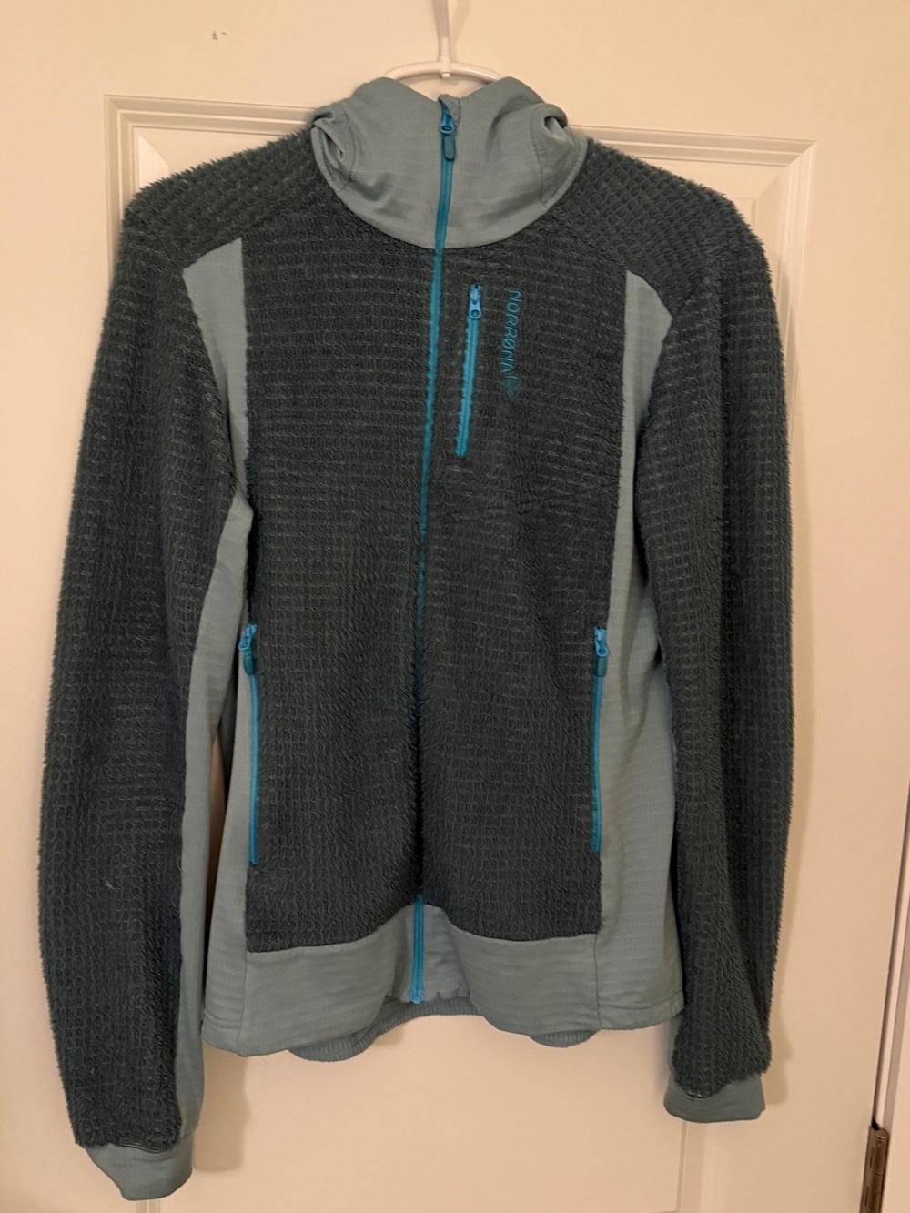 Women's Falketind Alpha120 Light Green Gray Full-Zip Hoodie Sweatshirt